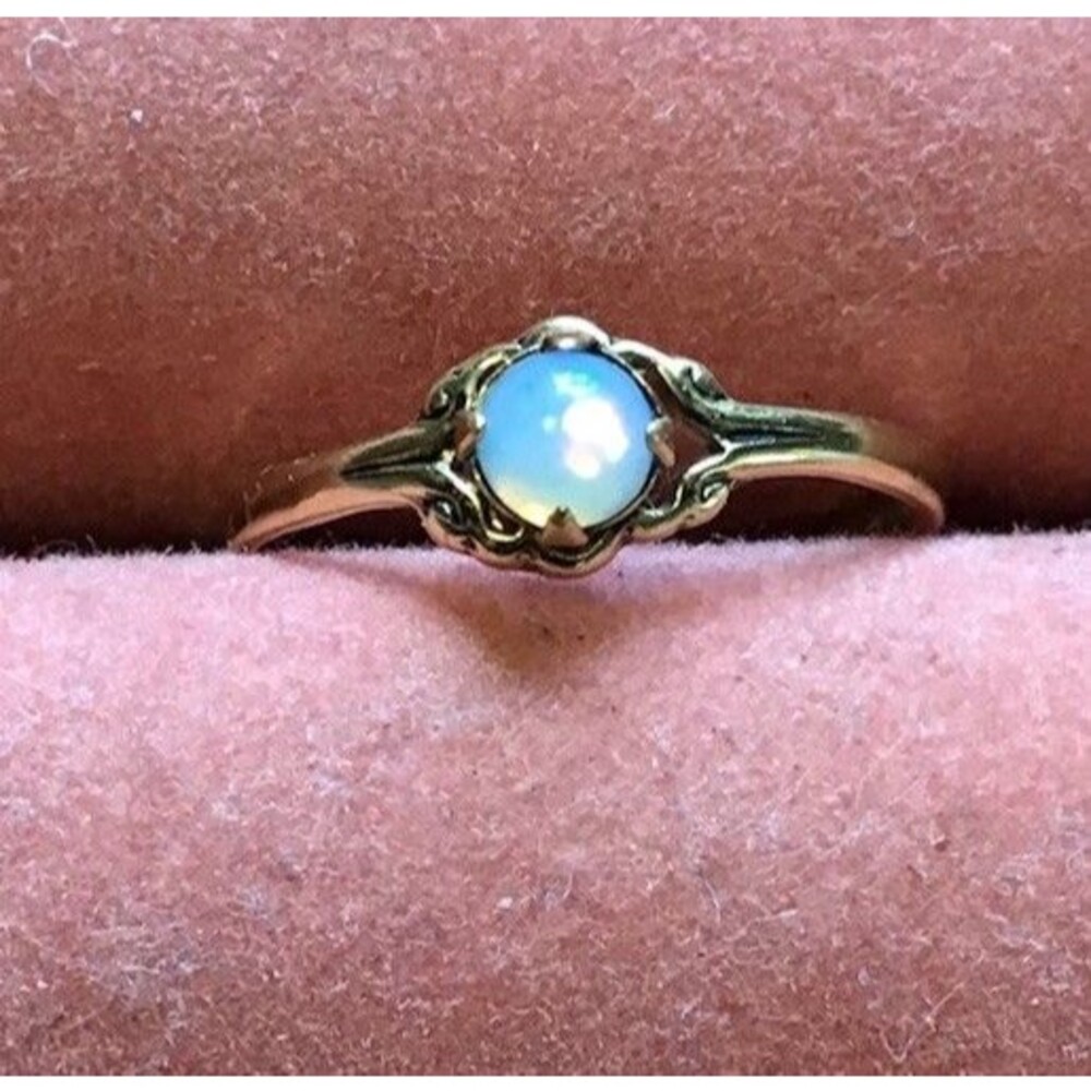 Vintage 18Kt Gold Electroplated Synthetic Opal Solitaire Ring Sz 6 Costume Boho